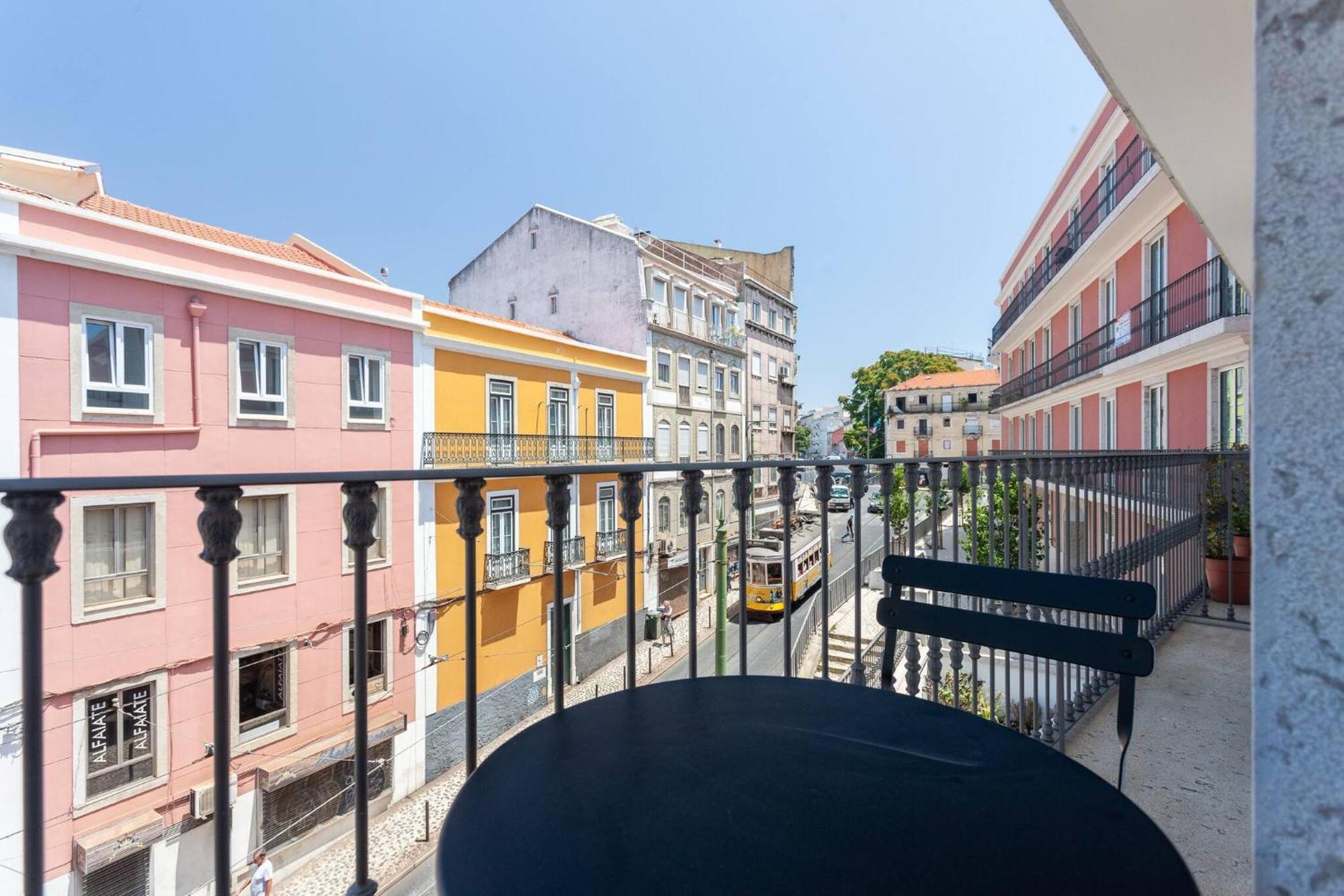 My Lx Flat Graca Lighting Design Apartment Lisbon Luaran gambar